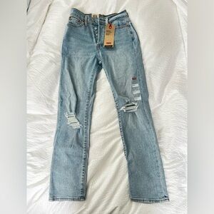 NWT LEVIS wedgie straight jeans